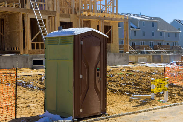 Portable Toilet Options We Offer in Edgewater, NJ