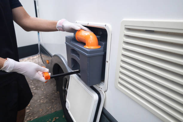 Best Portable bathroom rental  in Edgewater, NJ