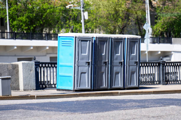 Best Portable restroom trailer rental  in Edgewater, NJ